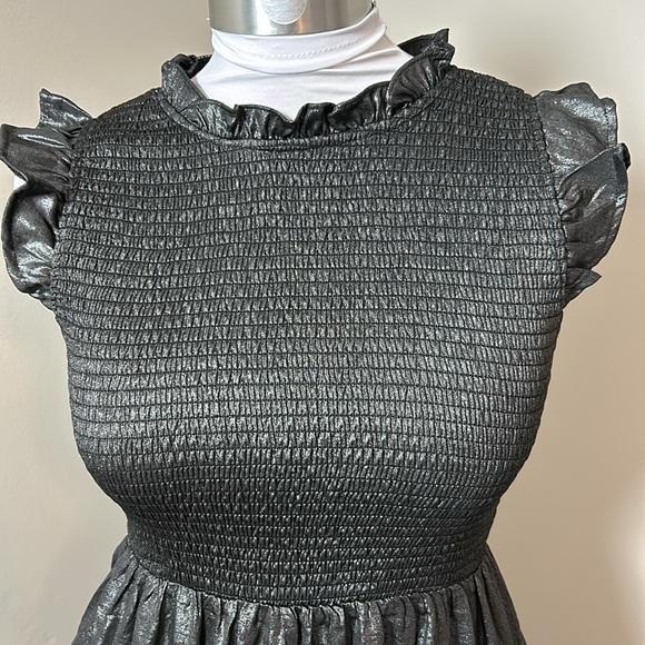 MELLODAY Black Smocked Cap Sleeve Midi Metallic Dress Size Medium - Picture 2 of 6